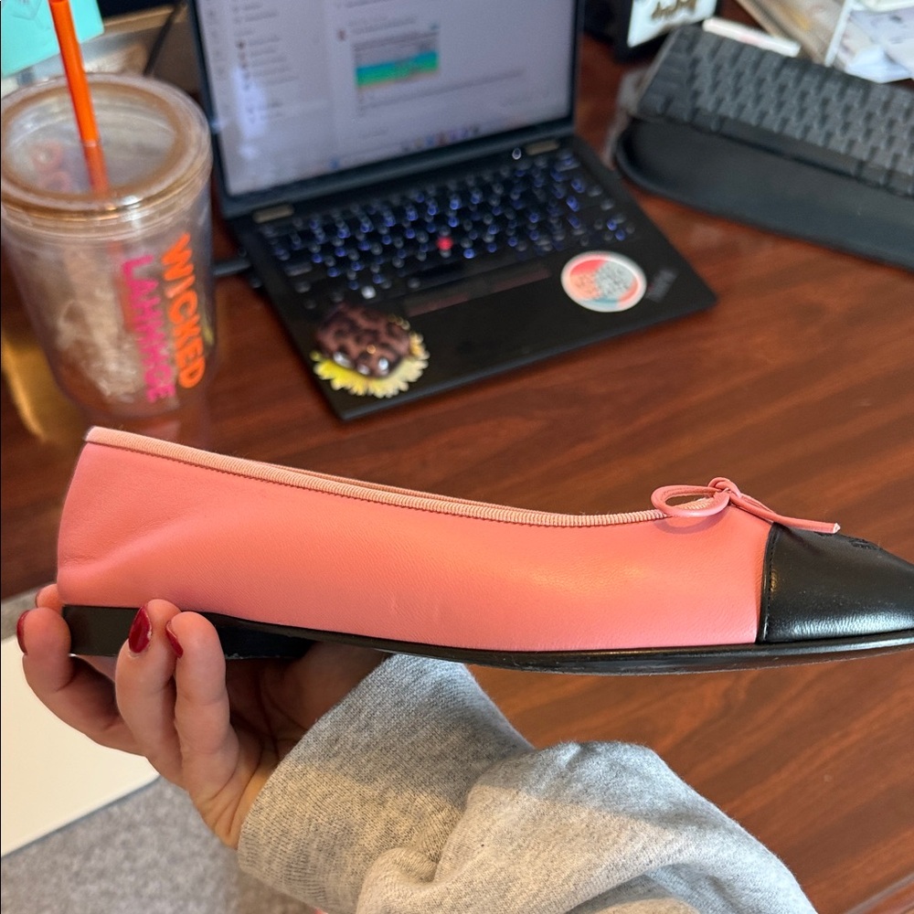 CHANEL pink and Black Women's Flats. Size 39.5 - Picture 13 of 15